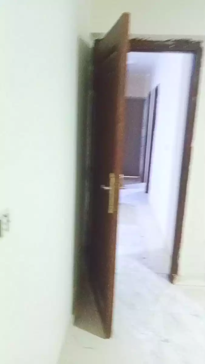 https://aqarmap.com.eg/ar/listing/6977444-for-sale-qalyubia-shubra-el-khaima-shubra-el-khaima-city-ismailia-canal-st