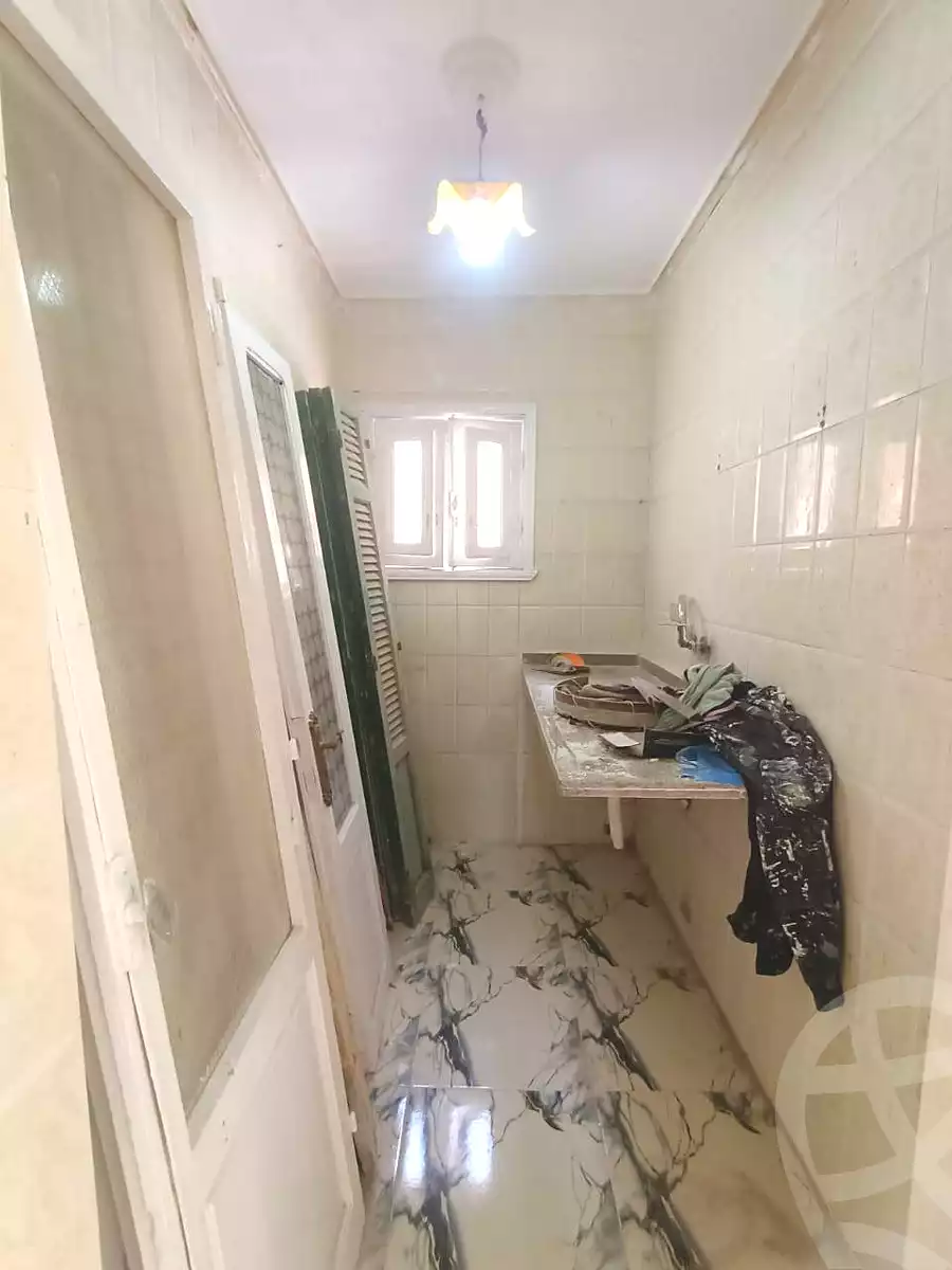 https://aqarmap.com.eg/ar/listing/6977870-for-sale-alexandria-al-agamy-bw-ywsf-hosni-mubarak-st