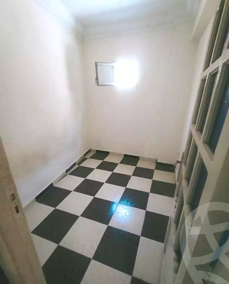 https://aqarmap.com.eg/en/listing/6977968-for-sale-alexandria-lsywf-el-falki