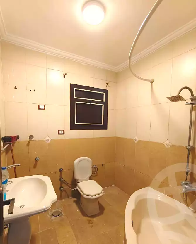 https://aqarmap.com.eg/ar/listing/6977996-for-sale-alexandria-al-agamy-lbytsh-bianchiii