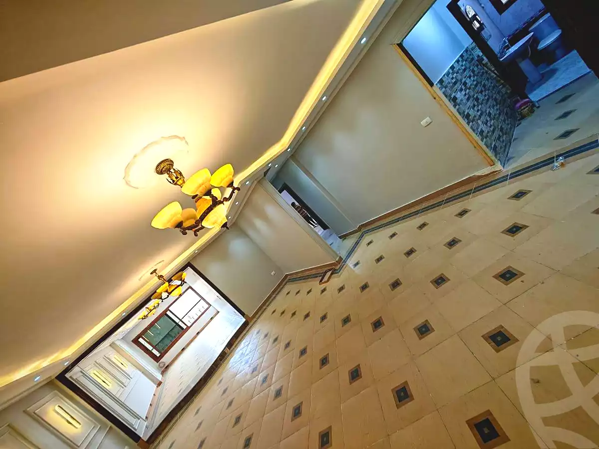 https://aqarmap.com.eg/ar/listing/6978006-for-sale-cairo-helwan-ahmed-enci-st