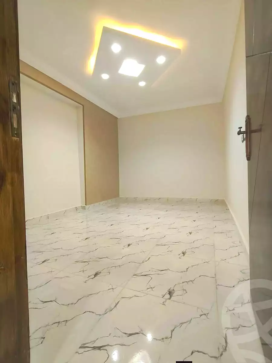 https://aqarmap.com.eg/ar/listing/6978834-for-sale-cairo-helwan-hadayek-helwan-nile-corniche-st