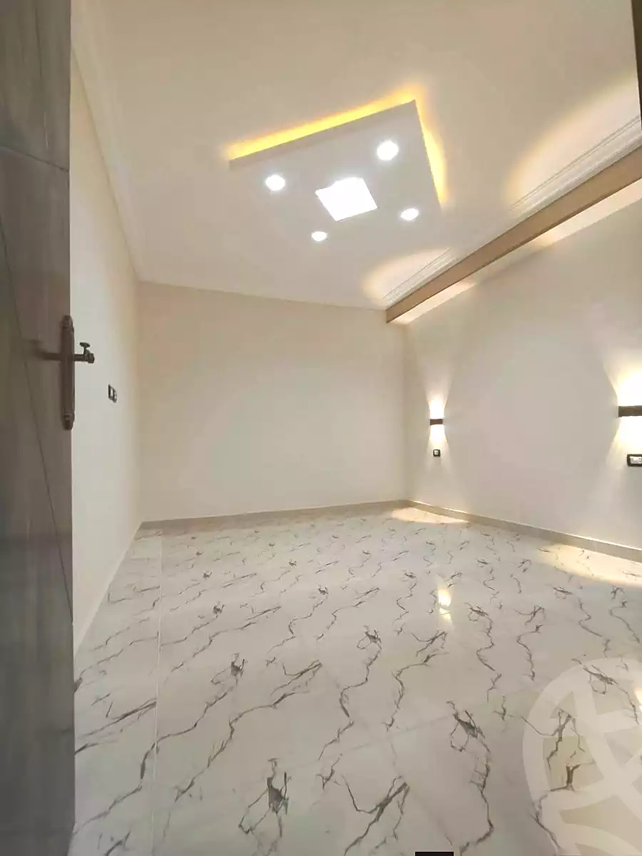 https://aqarmap.com.eg/ar/listing/6978834-for-sale-cairo-helwan-hadayek-helwan-nile-corniche-st
