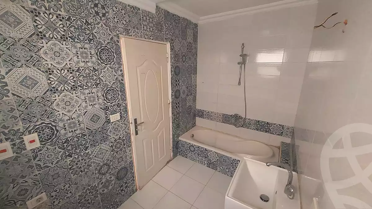 https://aqarmap.com.eg/en/listing/6978833-for-sale-cairo-6th-of-october-el-tawsaat-el-shamalya-gamal-abd-el-naser-st