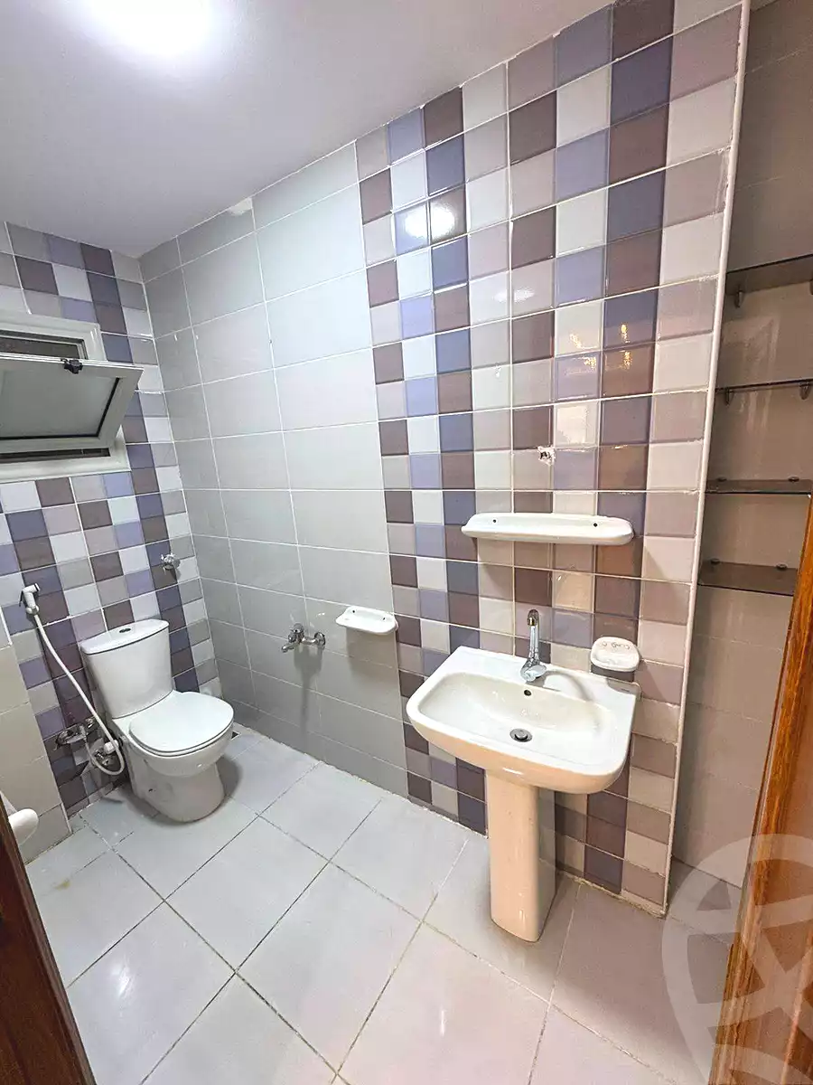 https://aqarmap.com.eg/ar/listing/6979865-for-sale-alexandria-sydy-bshr-sydy-bshr-bhry-shr-mhmwd-l-yswy