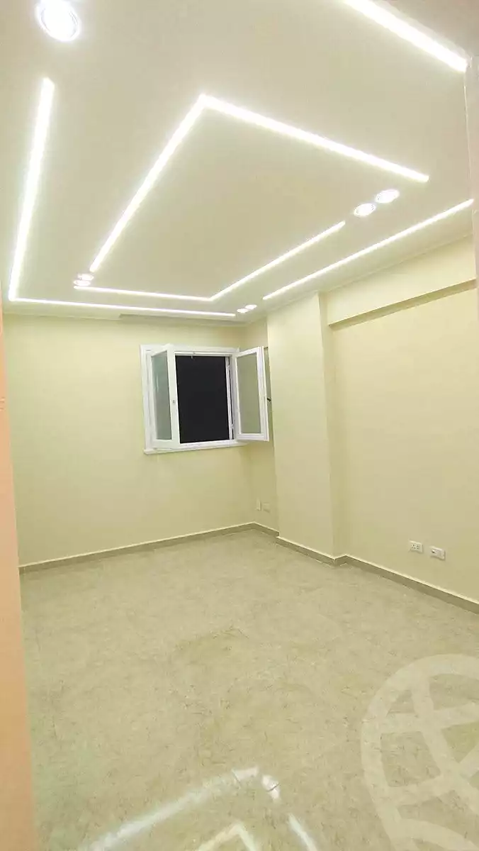 https://aqarmap.com.eg/ar/listing/6979913-for-sale-alexandria-miami-el-sebaey-st