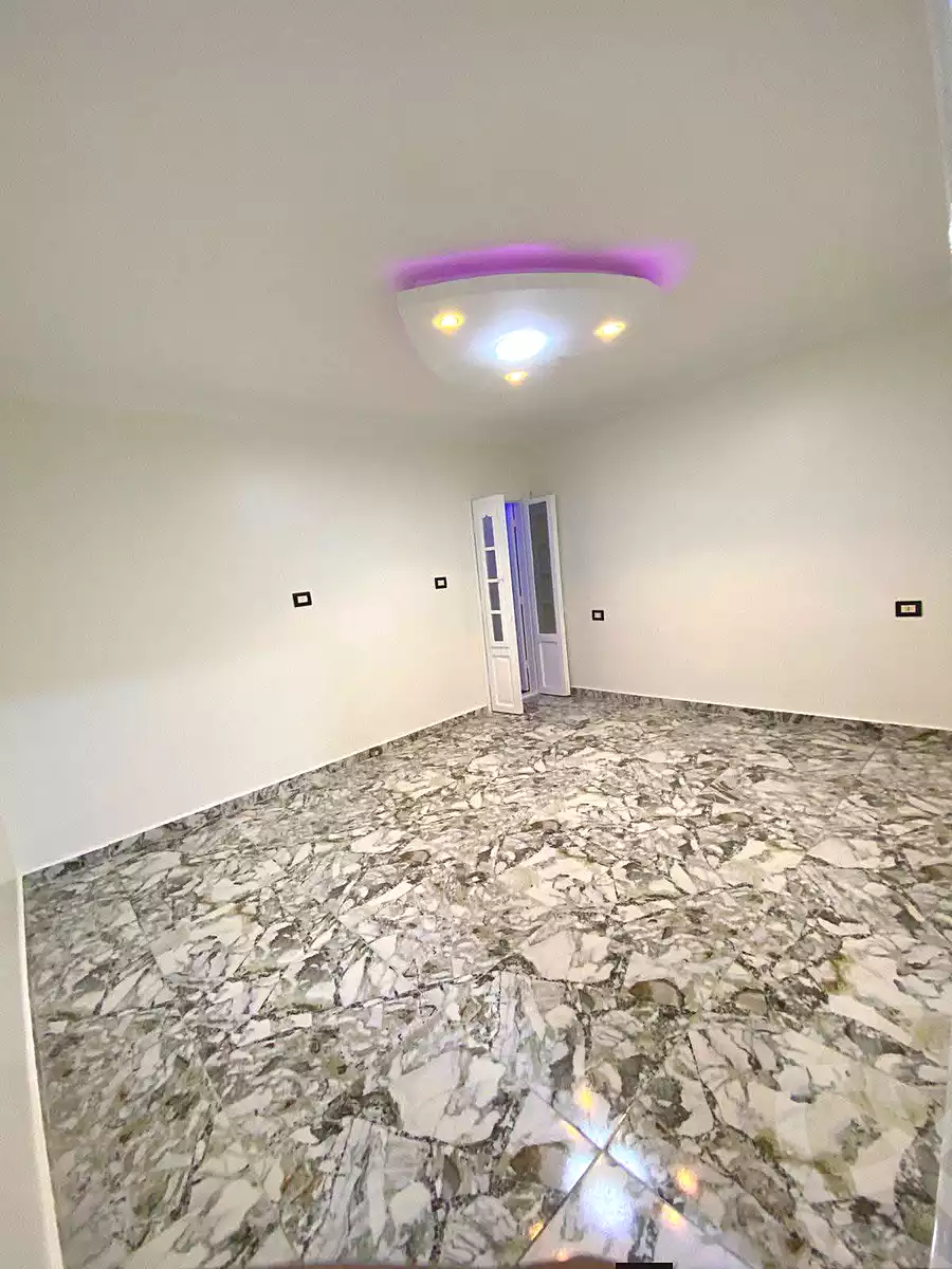 https://aqarmap.com.eg/ar/listing/6979911-for-sale-alexandria-al-agamy-lbytsh-al-kaada-st