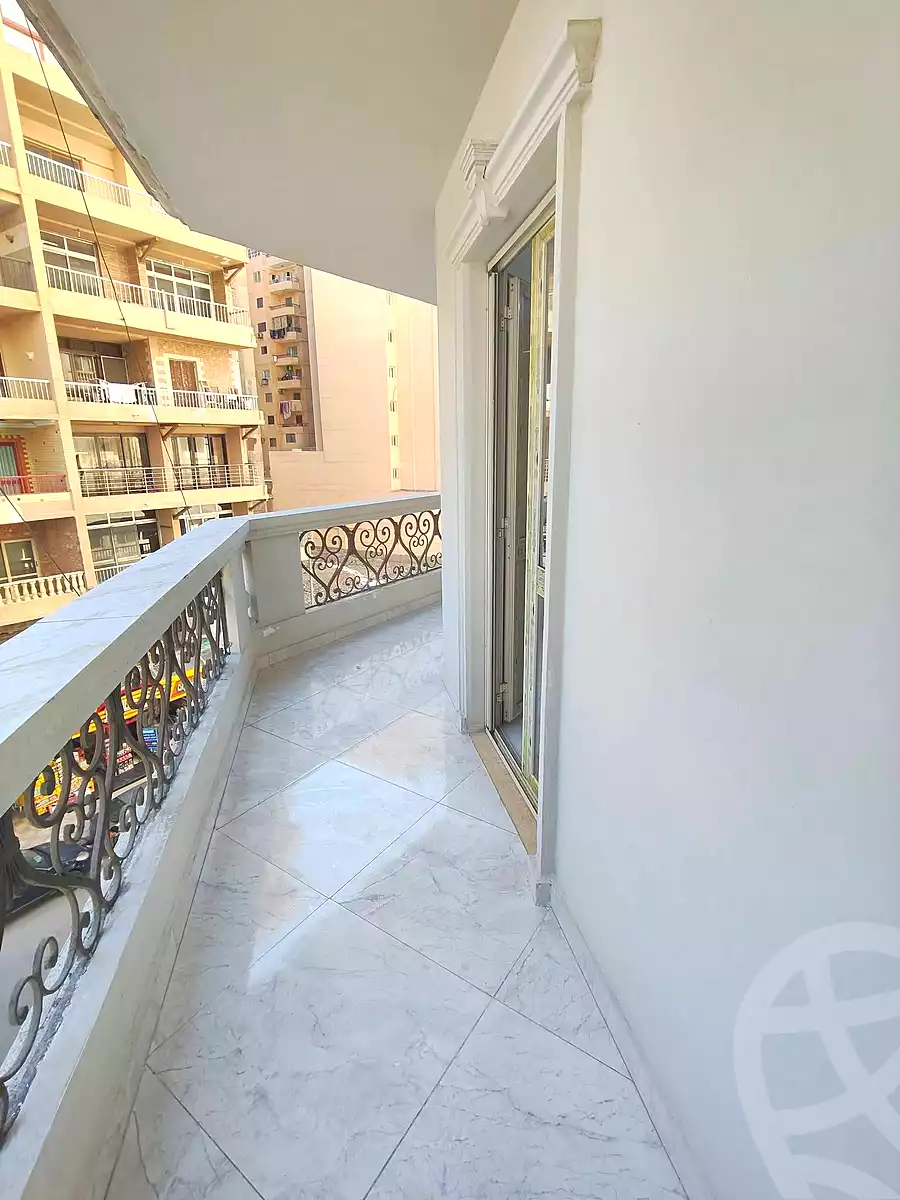 https://aqarmap.com.eg/ar/listing/6980161-for-sale-alexandria-sydy-bshr-sydy-bshr-bhry-khalil-hamada-st