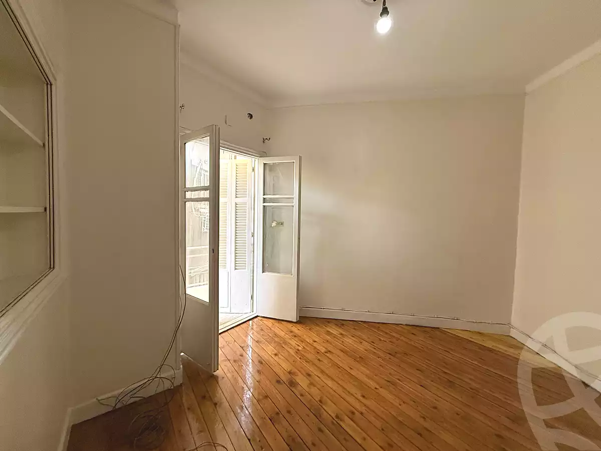 https://aqarmap.com.eg/en/listing/6980487-for-sale-cairo-downtown-abdeen-mohammed-farid-st
