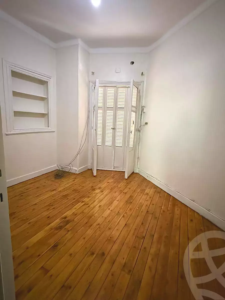 https://aqarmap.com.eg/en/listing/6980712-for-sale-cairo-downtown-abdeen-mohammed-farid-st
