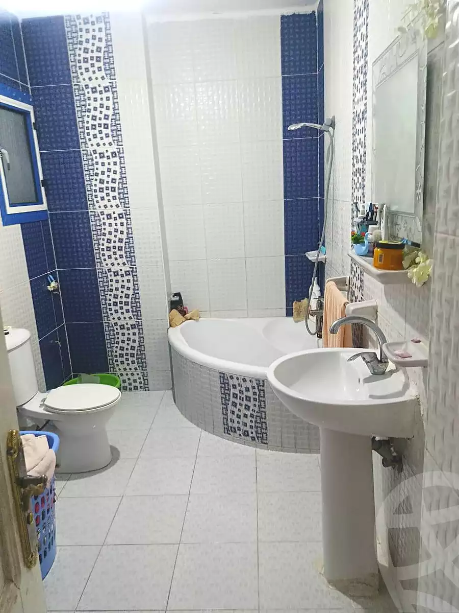 https://aqarmap.com.eg/ar/listing/6981047-for-sale-alexandria-al-agamy-lbytsh-shahr-al-assal-st