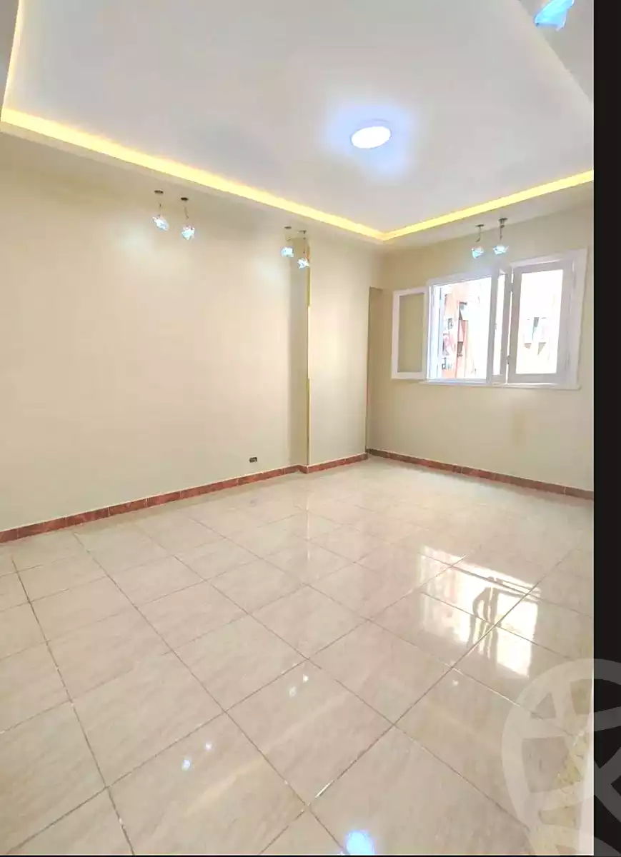 https://aqarmap.com.eg/ar/listing/6981079-for-sale-alexandria-sydy-bshr-sydy-bshr-bhry-shr-khld-bn-lwlyd