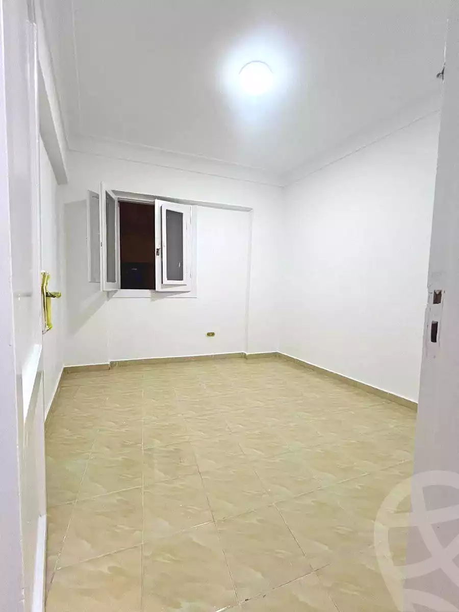 https://aqarmap.com.eg/ar/listing/6981392-for-sale-alexandria-al-agamy-shataa-el-nakheel
