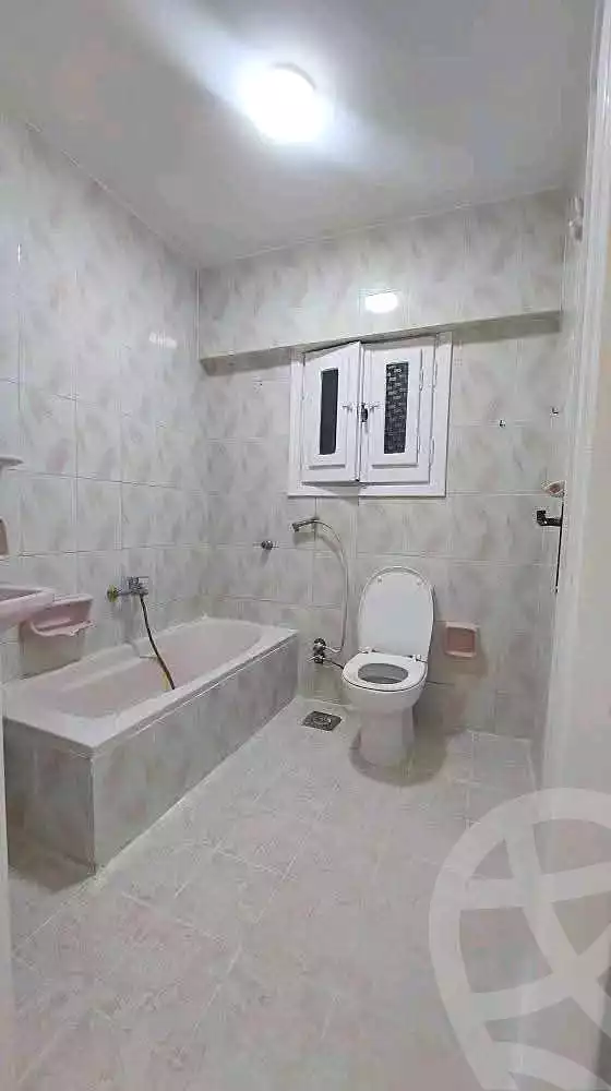 https://aqarmap.com.eg/ar/listing/6981516-for-sale-alexandria-al-agamy-shataa-el-nakheel