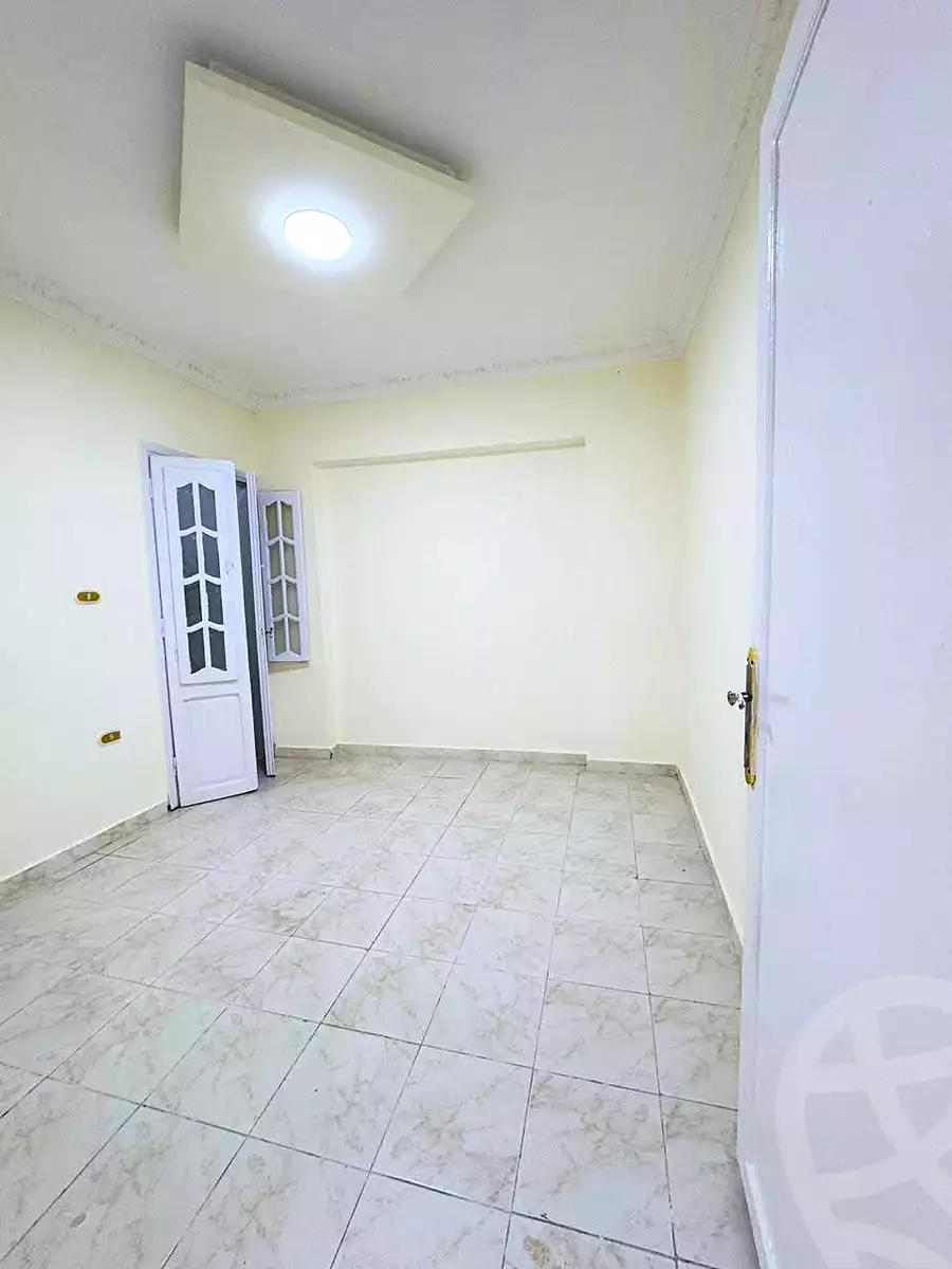 https://aqarmap.com.eg/ar/listing/6981550-for-sale-alexandria-al-agamy-shataa-el-nakheel-street-10