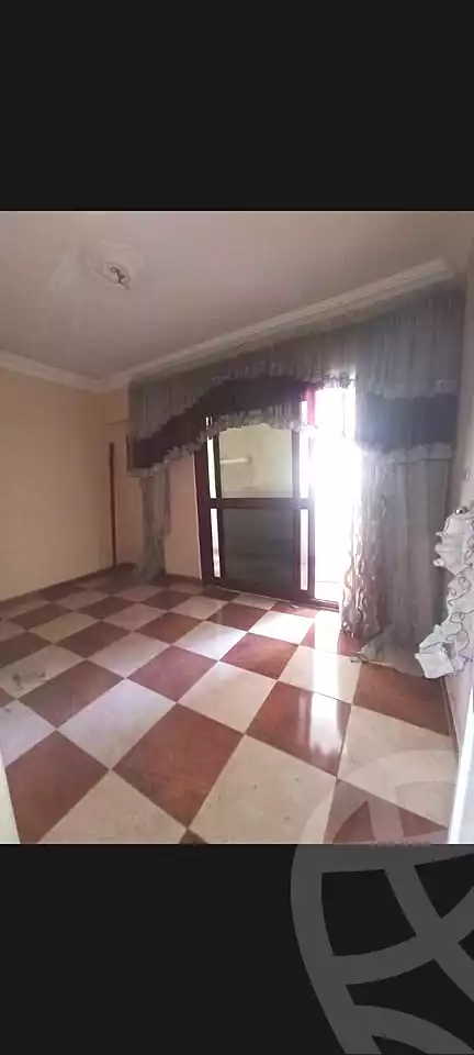 https://aqarmap.com.eg/ar/listing/6981803-for-sale-alexandria-sydy-bshr-sydy-bshr-bhry-shr-mhmd-njyb