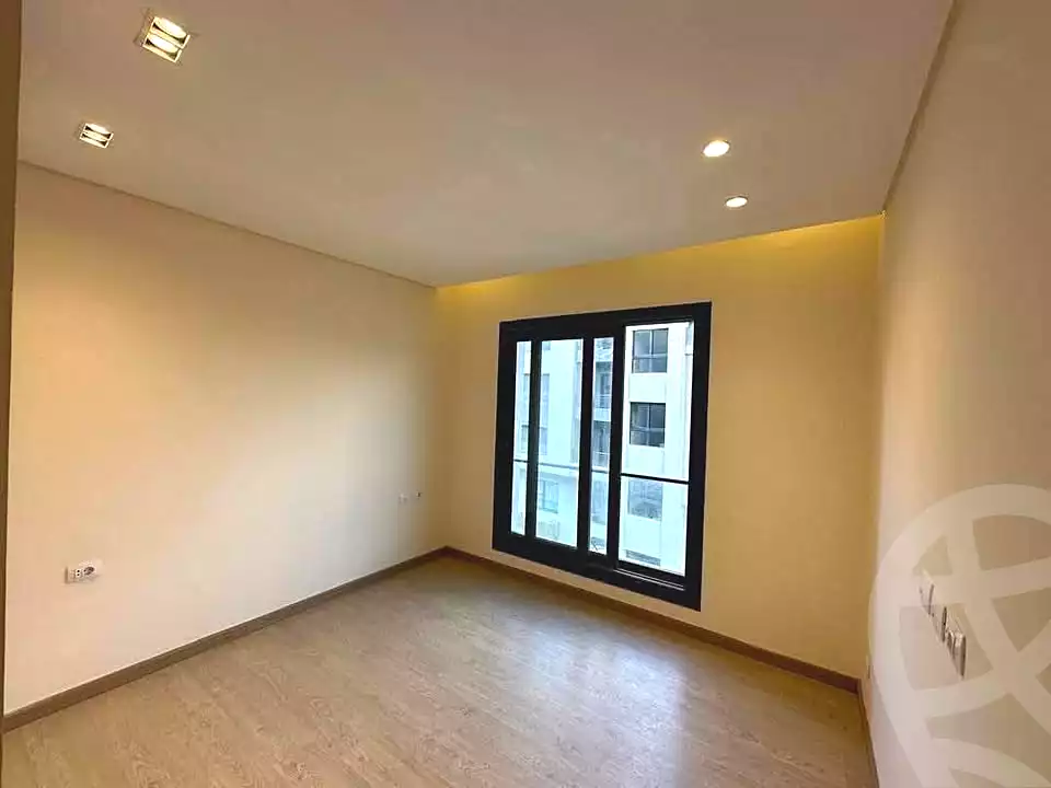 https://aqarmap.com.eg/ar/listing/6982983-for-sale-cairo-new-administrative-capital-r7-oia
