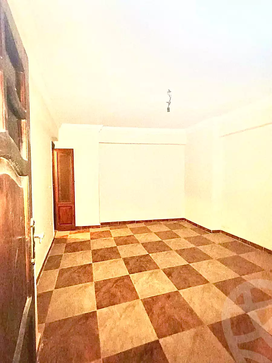 https://aqarmap.com.eg/ar/listing/6983224-for-sale-alexandria-sydy-bshr-sydy-bshr-bhry-farook-abd-al-wahab-st
