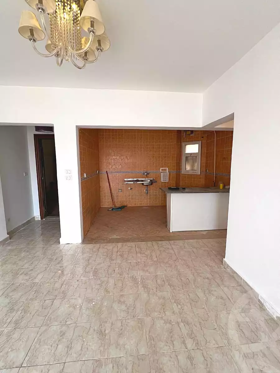 https://aqarmap.com.eg/en/listing/6984533-for-rent-cairo-new-cairo-lrhb-city-phase-8