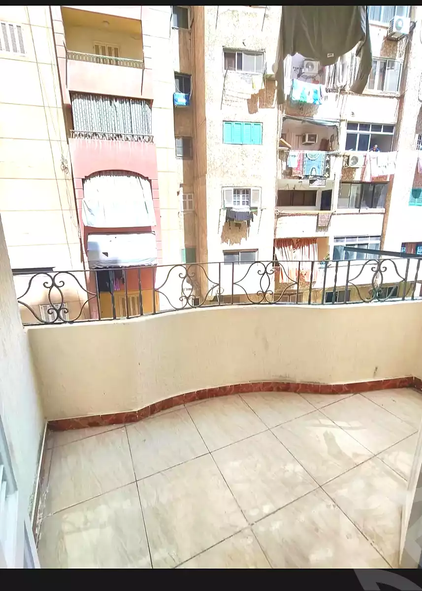 https://aqarmap.com.eg/ar/listing/6985999-for-sale-alexandria-sydy-bshr-sydy-bshr-bhry