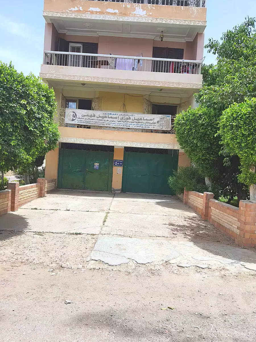 https://aqarmap.com.eg/ar/listing/6986174-for-sale-cairo-6th-of-october-el-hay-el-motamyz-first-touristic-village-el-shaheed-mohammed-abdul-latif-alshimi-st
