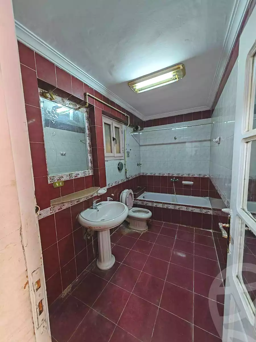 https://aqarmap.com.eg/ar/listing/6986832-for-sale-cairo-helwan-helwan-el-sharkeya-khesro-basha-st