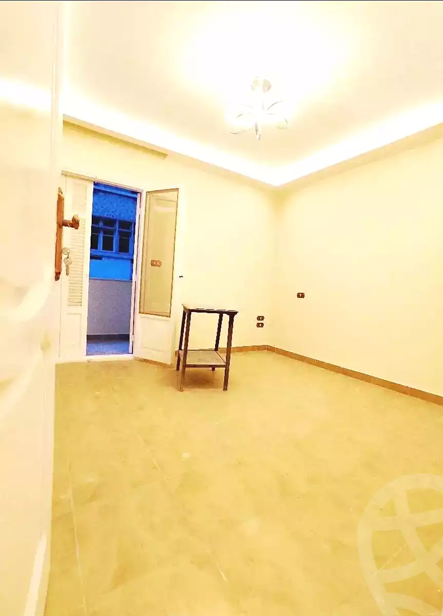 https://aqarmap.com.eg/ar/listing/6986839-for-sale-alexandria-sydy-bshr-sydy-bshr-bhry-khalil-hamada-st