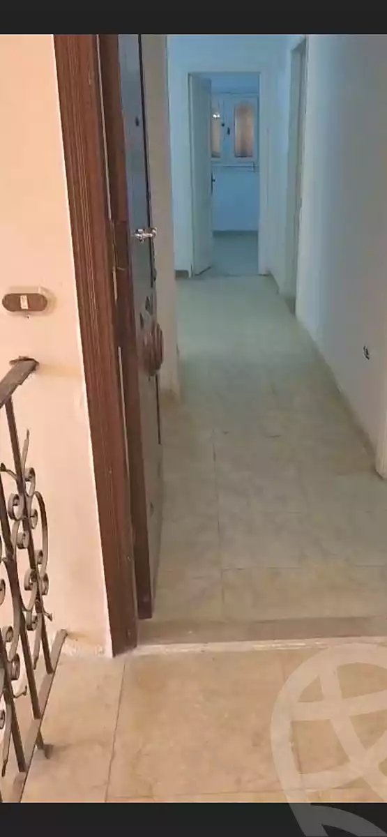 https://aqarmap.com.eg/ar/listing/6987180-for-sale-cairo-new-cairo-first-settlement-neighbourhood-7-el-shaheed-abdul-aziz-atef-st