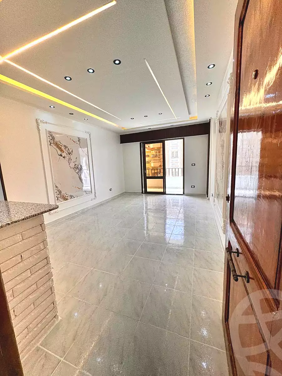 https://aqarmap.com.eg/ar/listing/6988246-for-sale-alexandria-al-agamy-shataa-el-nakheel-street-67