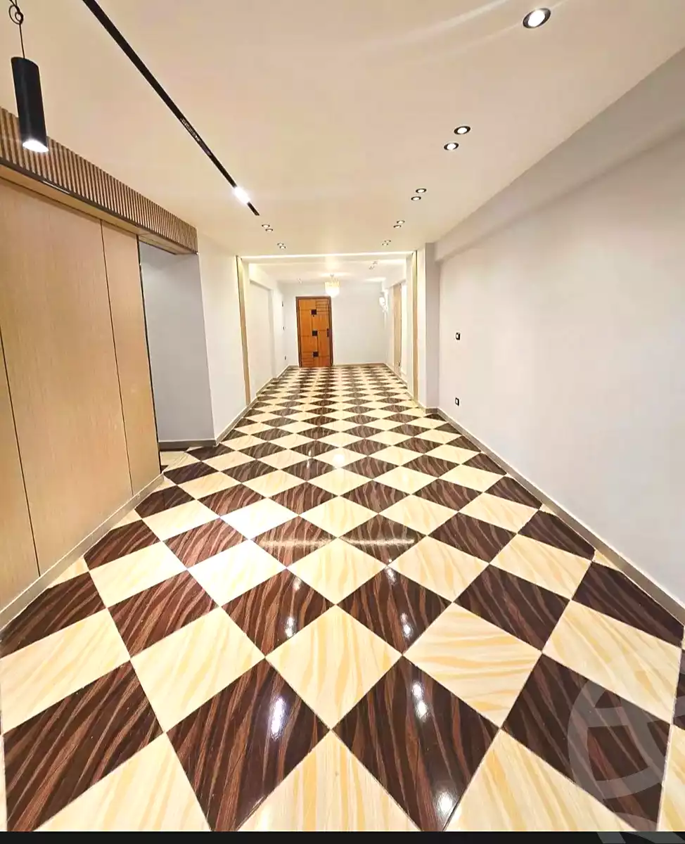 https://aqarmap.com.eg/ar/listing/6988251-for-sale-alexandria-sydy-bshr-sydy-bshr-bhry-shr-khld-bn-lwlyd