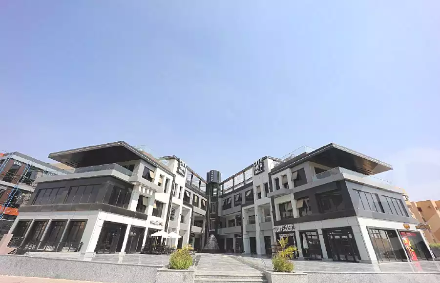 https://aqarmap.com.eg/ar/listing/6989430-for-sale-cairo-el-shorouk-compounds-city-club-mall-aswaq