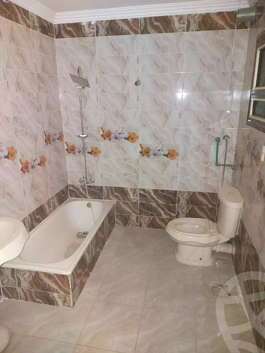 https://aqarmap.com.eg/ar/listing/6990051-for-sale-cairo-helwan-helwan-el-sharkeya-el-maraghi-st