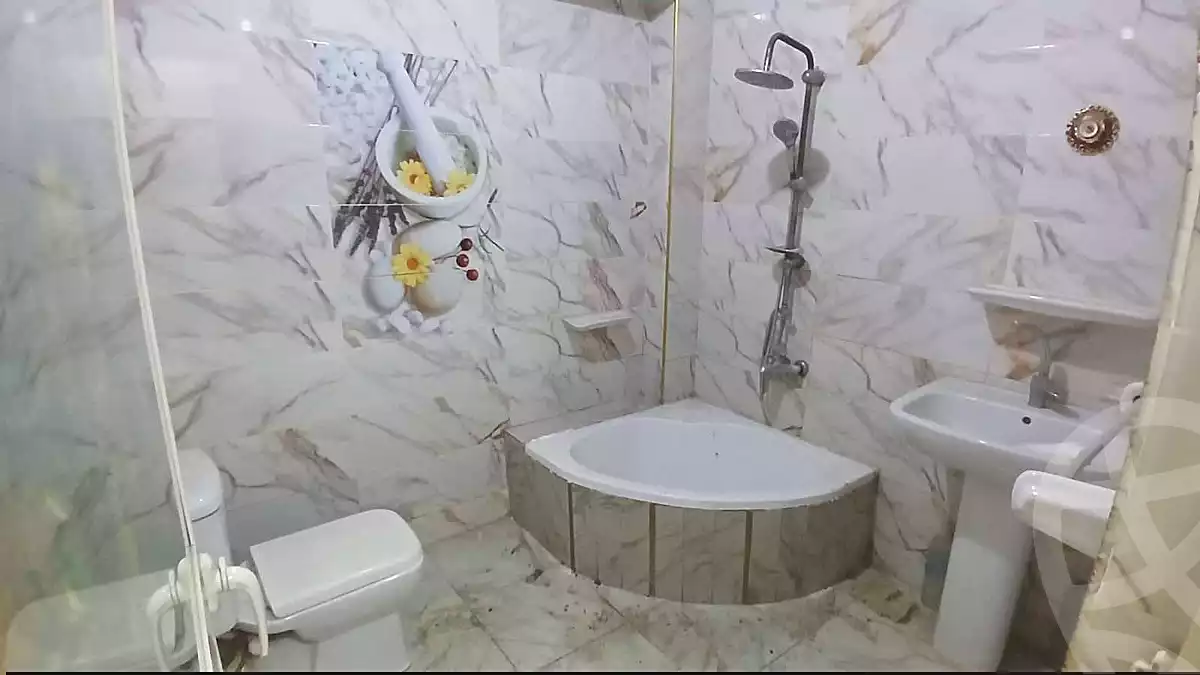https://aqarmap.com.eg/ar/listing/6990144-for-sale-alexandria-al-agamy-lbytsh-mohamed-el-fardi-st