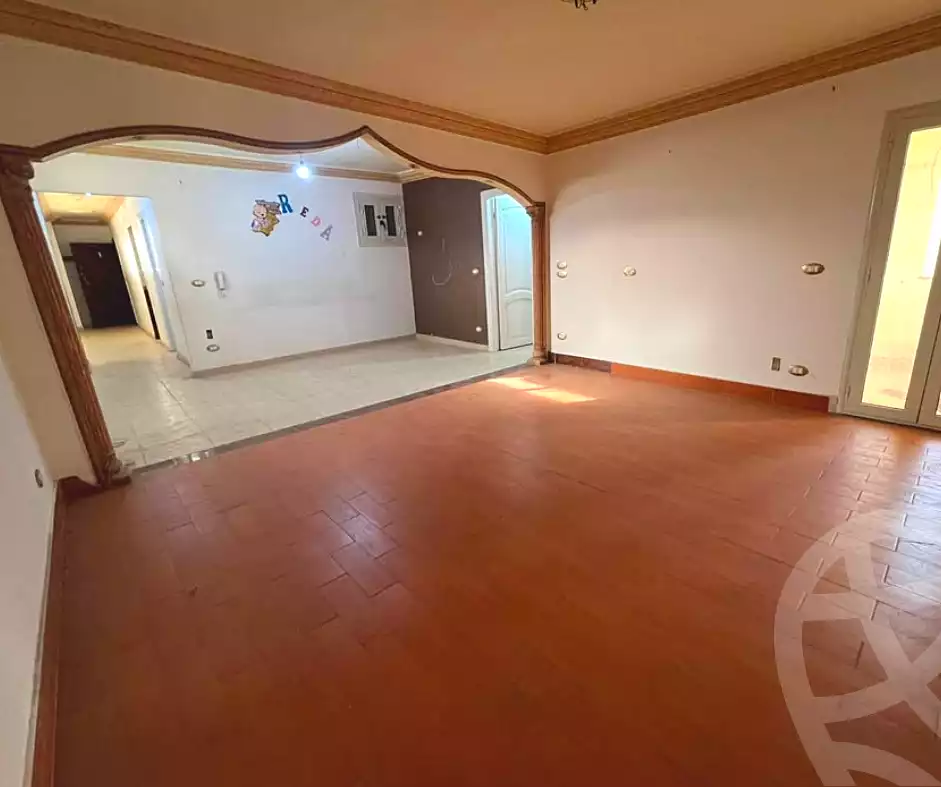 https://aqarmap.com.eg/ar/listing/6990685-for-rent-alexandria-fleming