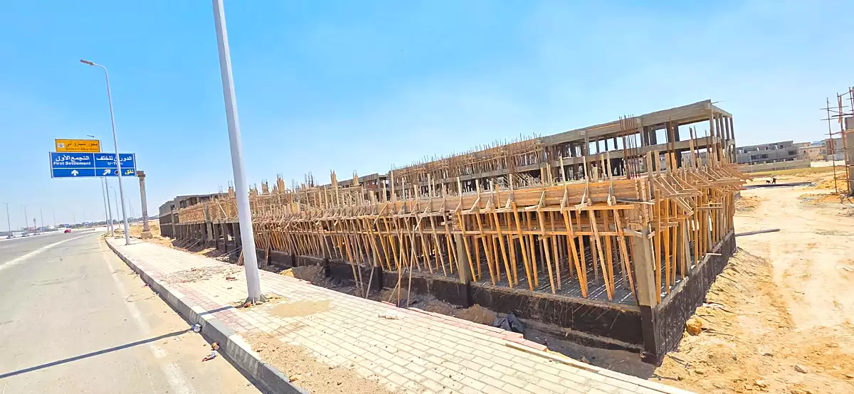 https://aqarmap.com.eg/en/listing/6991267-for-sale-cairo-new-cairo-compounds-dh-mdyn-ryzydns-yjy-jb