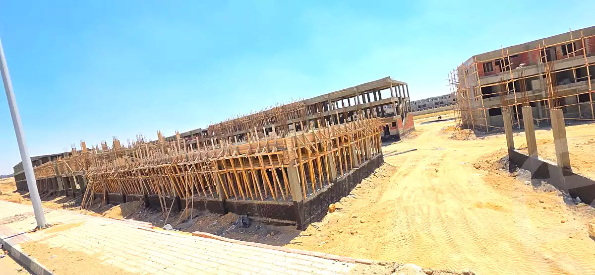 https://aqarmap.com.eg/en/listing/6991267-for-sale-cairo-new-cairo-compounds-dh-mdyn-ryzydns-yjy-jb