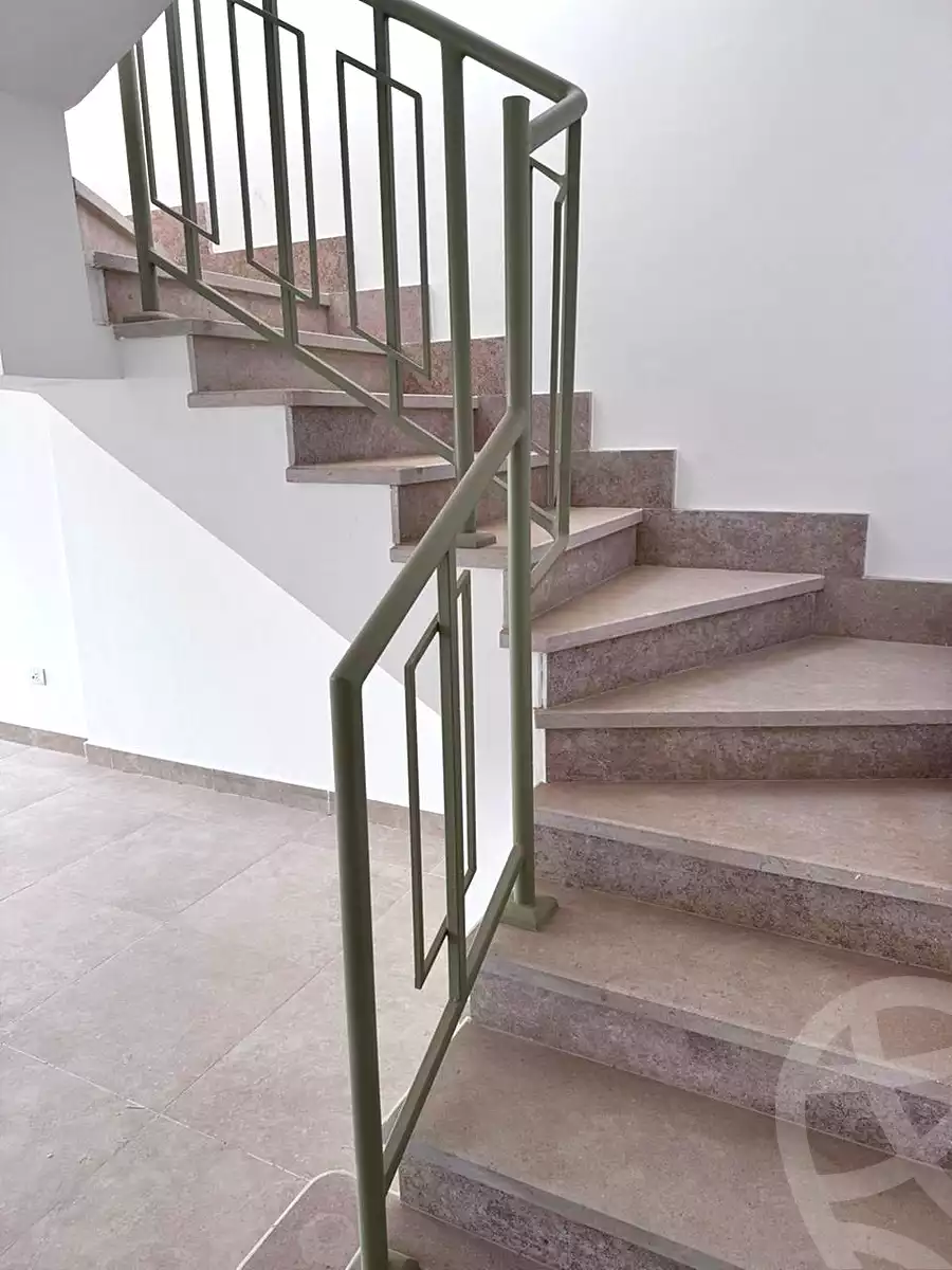 https://aqarmap.com.eg/en/listing/6991171-for-sale-cairo-new-cairo-compounds-fifth-square