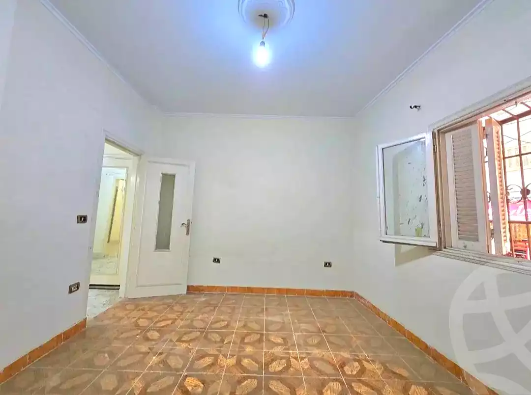 https://aqarmap.com.eg/ar/listing/6991398-for-sale-alexandria-zezenia-ibrahim-el-attar-st