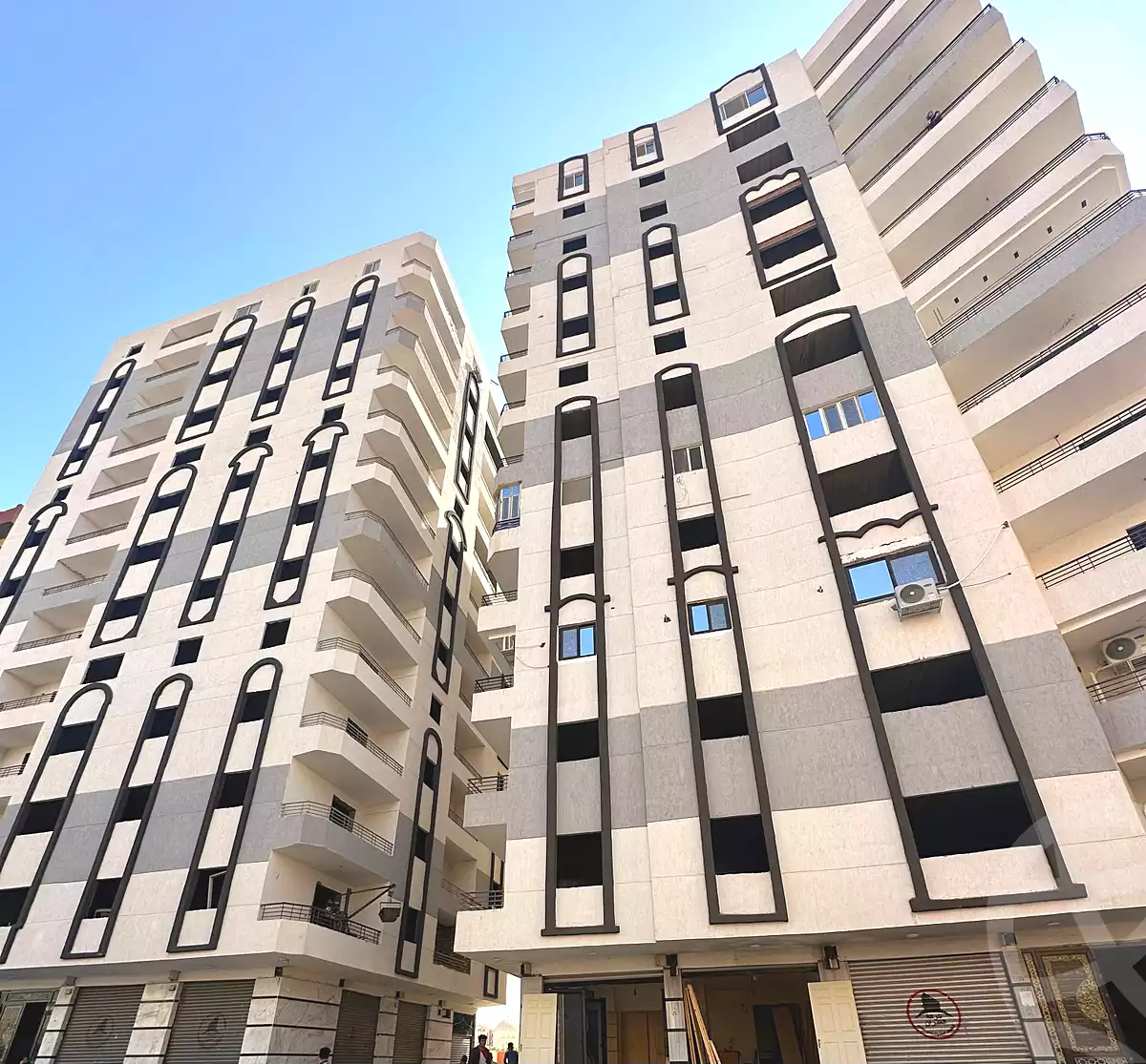 https://aqarmap.com.eg/ar/listing/6991681-for-sale-cairo-al-oubour-tryq-msr-sm-yly-lshrwy-el-nakheel-resort-amenhotep-and-october-co-operative-housing