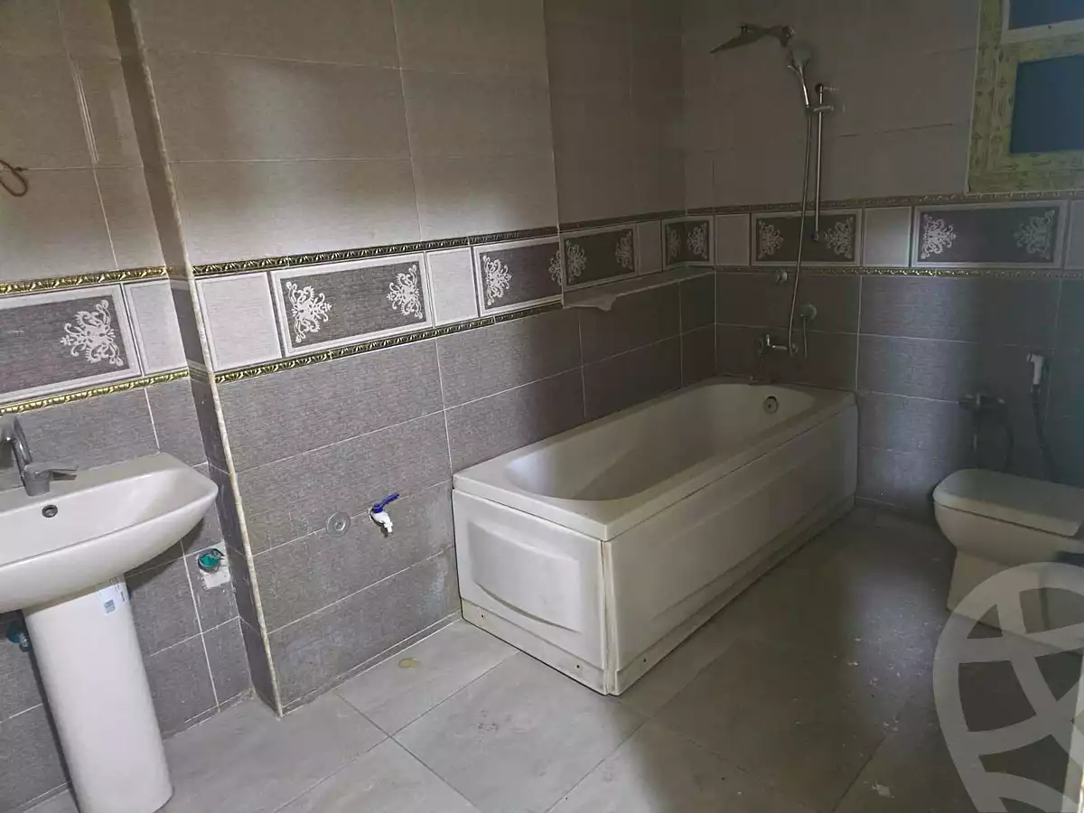 https://aqarmap.com.eg/en/listing/6993448-for-rent-cairo-faisal-el-tawabeq-el-shaheed-ahmed-hamdy-st