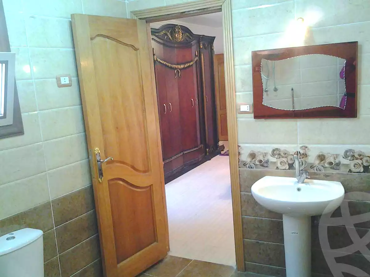 https://aqarmap.com.eg/en/listing/6993482-for-rent-alexandria-kafr-abdo-hussein-basha-st