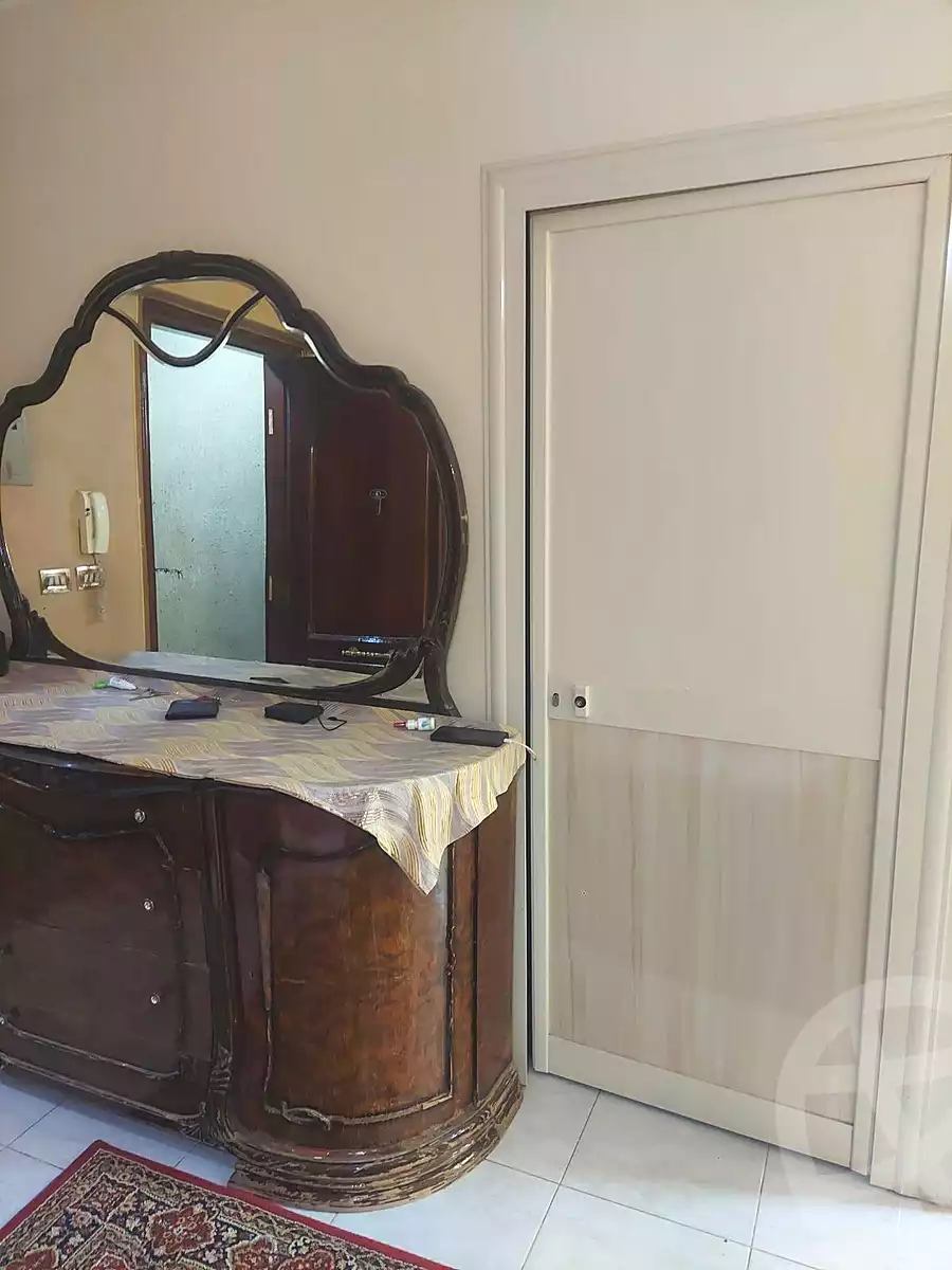 https://aqarmap.com.eg/ar/listing/6993778-for-sale-cairo-helwan-ahmed-enci-st