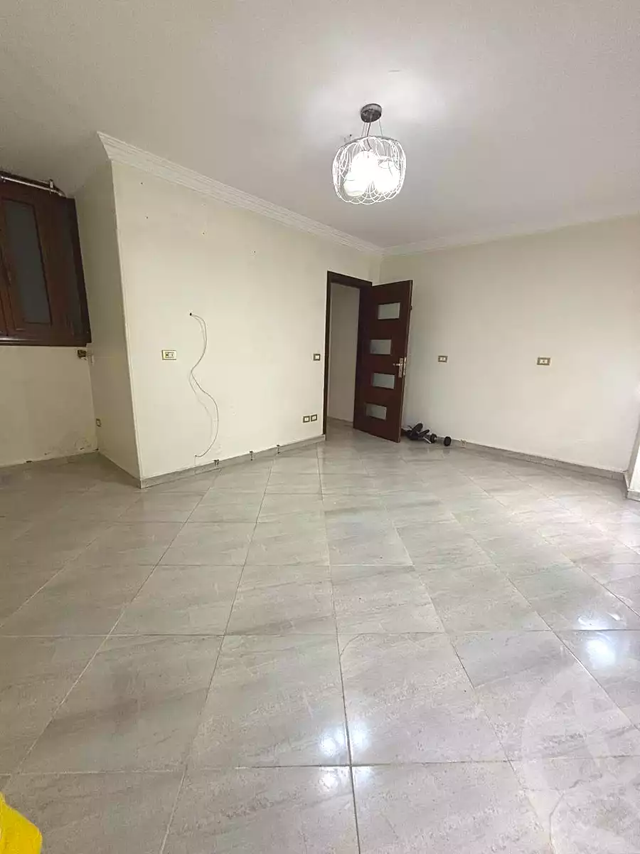 https://aqarmap.com.eg/en/listing/6994752-for-rent-cairo-ain-shams-ahmed-esmat-st