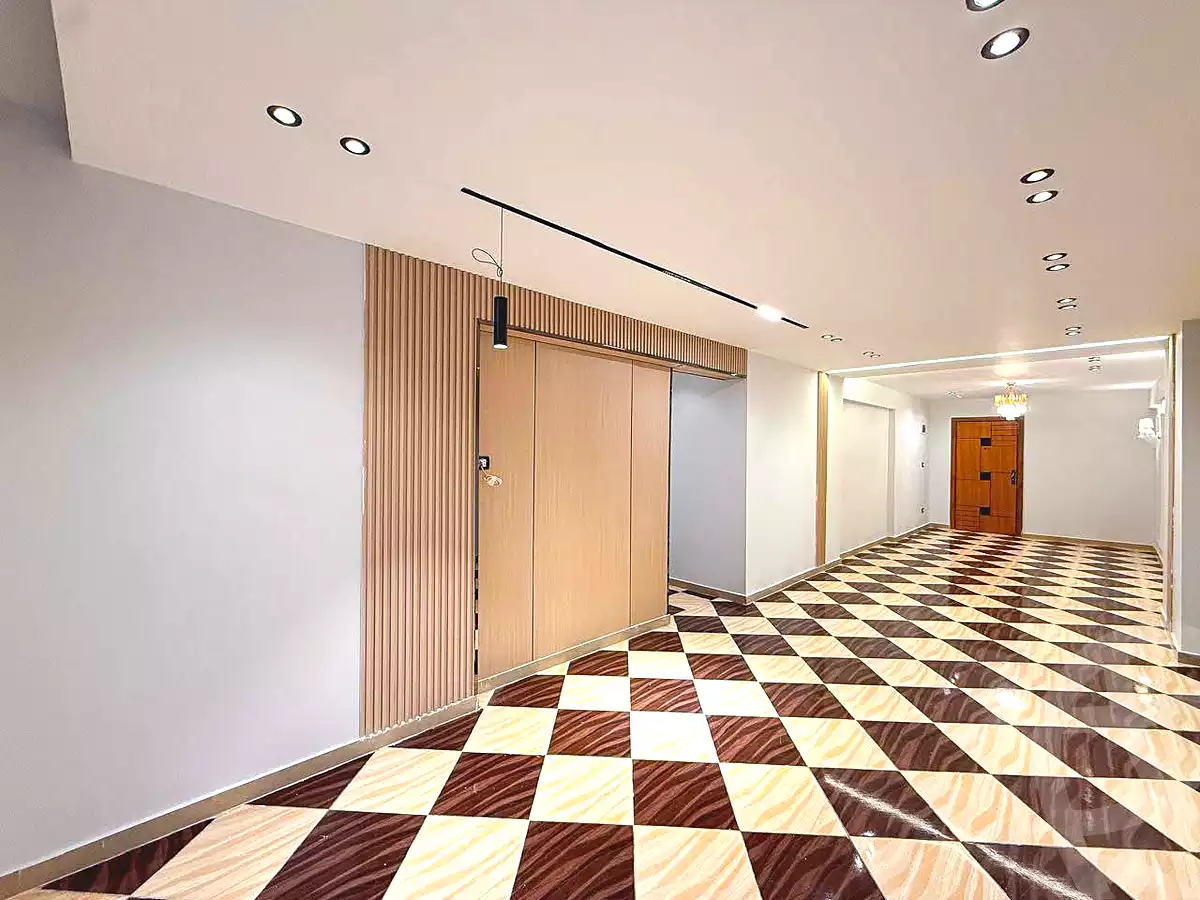 https://aqarmap.com.eg/ar/listing/6995273-for-sale-alexandria-sydy-bshr-sydy-bshr-bhry-shr-khld-bn-lwlyd
