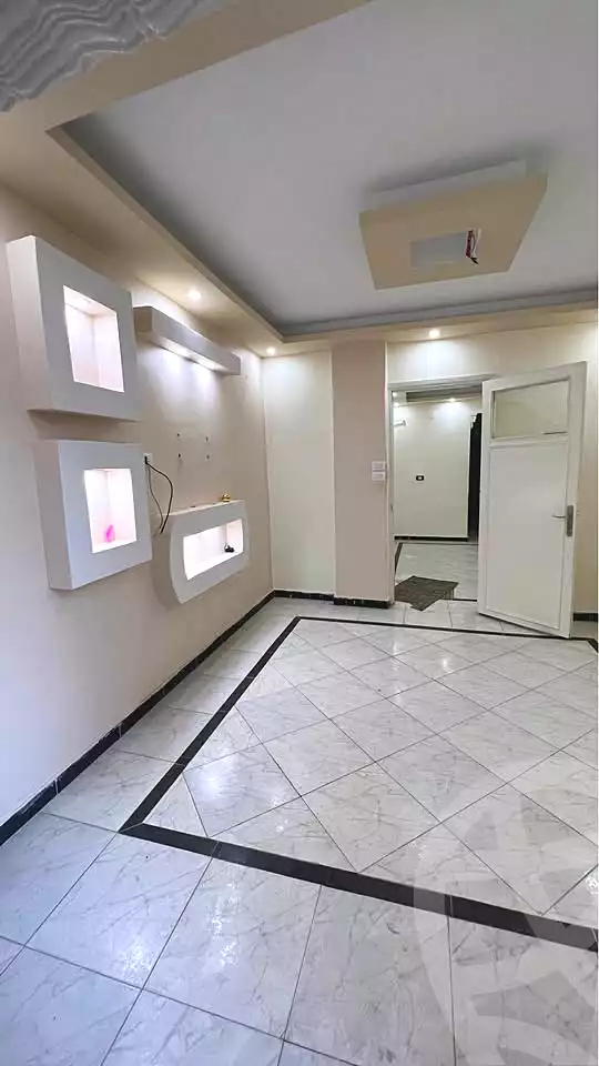 https://aqarmap.com.eg/ar/listing/6995990-for-sale-alexandria-moharram-bey-el-amir-mostafa-st
