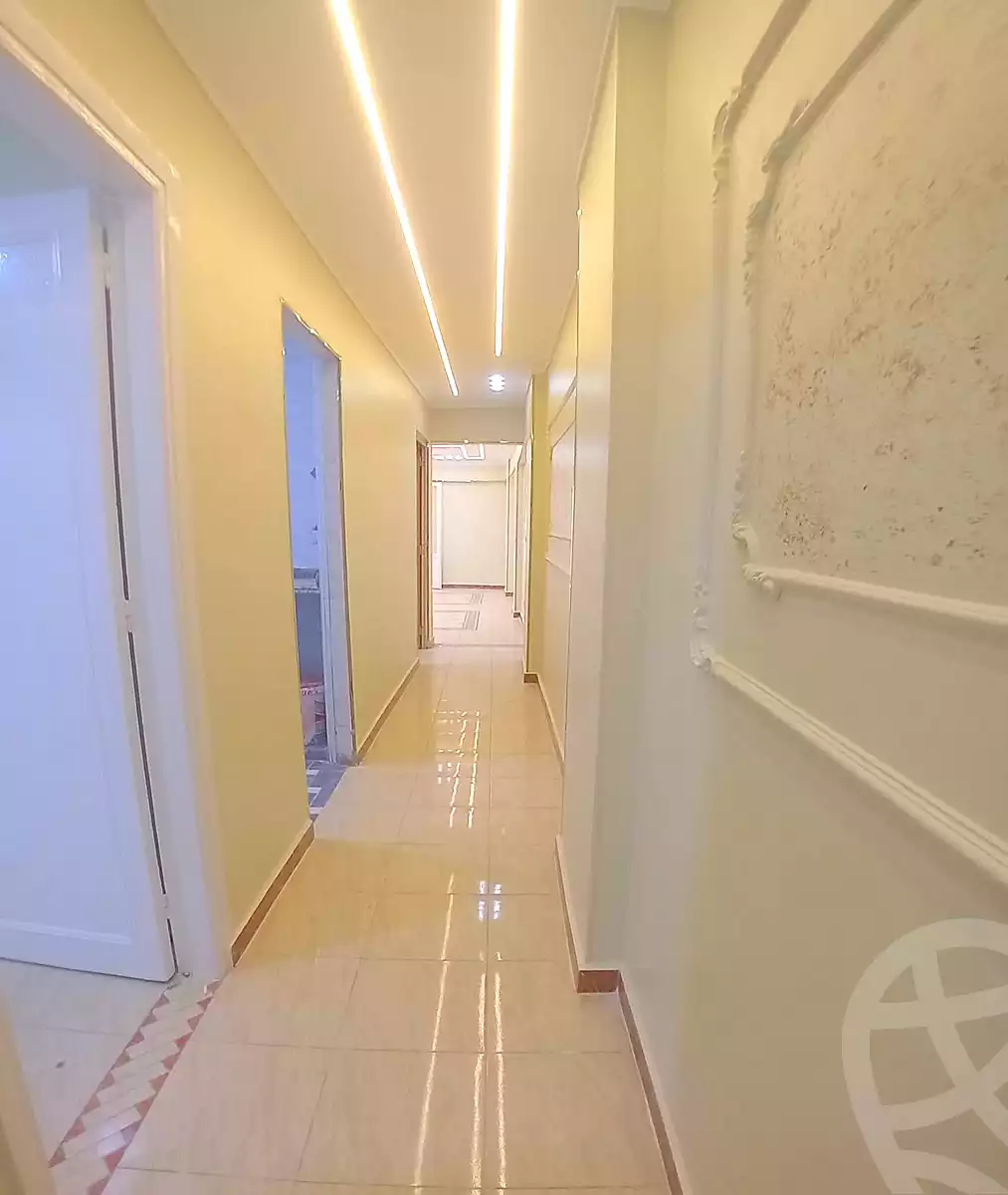 https://aqarmap.com.eg/ar/listing/6996073-for-sale-alexandria-sydy-bshr-sydy-bshr-bhry-shr-khld-bn-lwlyd
