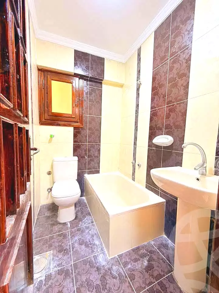 https://aqarmap.com.eg/ar/listing/6996344-for-sale-alexandria-al-agamy-shataa-el-nakheel