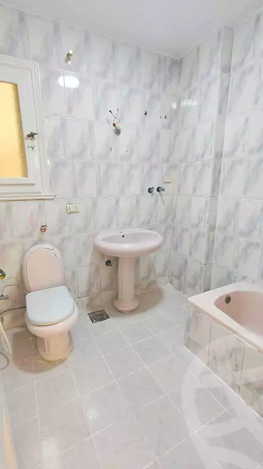 https://aqarmap.com.eg/ar/listing/6996385-for-sale-alexandria-al-agamy-shataa-el-nakheel
