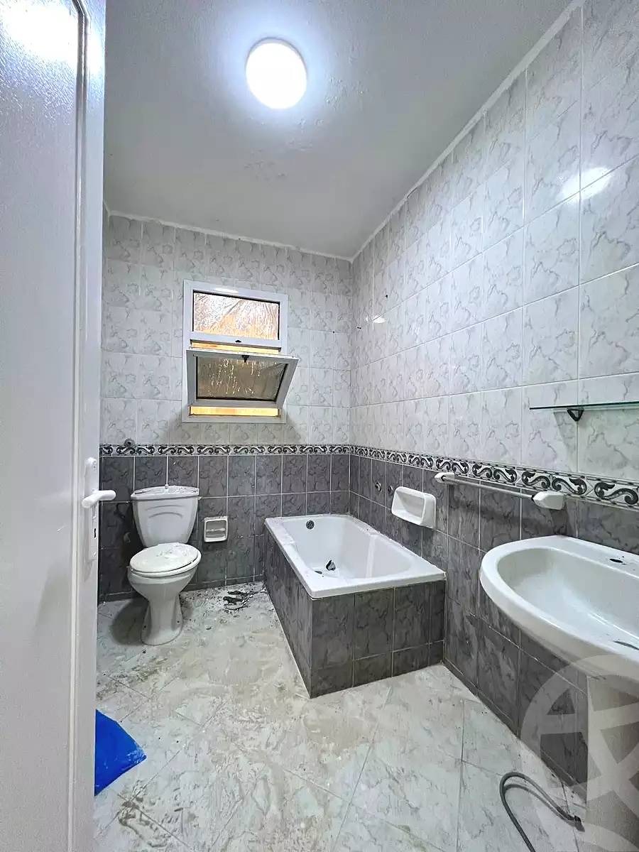 https://aqarmap.com.eg/ar/listing/6996475-for-sale-alexandria-al-agamy-shataa-el-nakheel