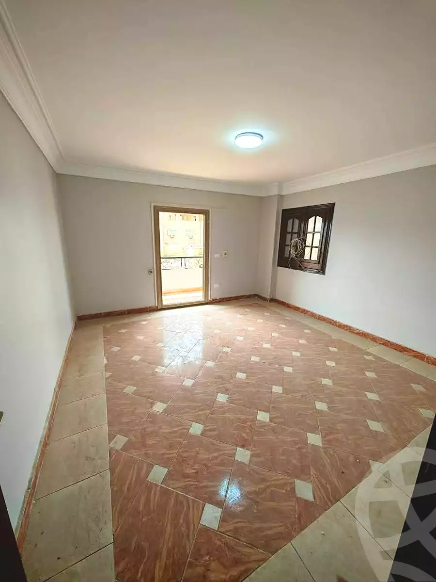 https://aqarmap.com.eg/en/listing/6996840-for-sale-cairo-helwan-ahmed-enci-st